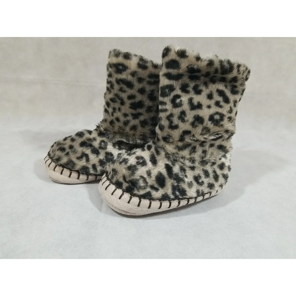NEW Carter's Girls Bootie Slippers Fuax Fur Cheetah Print Size Toddler 7/8 NWT‎